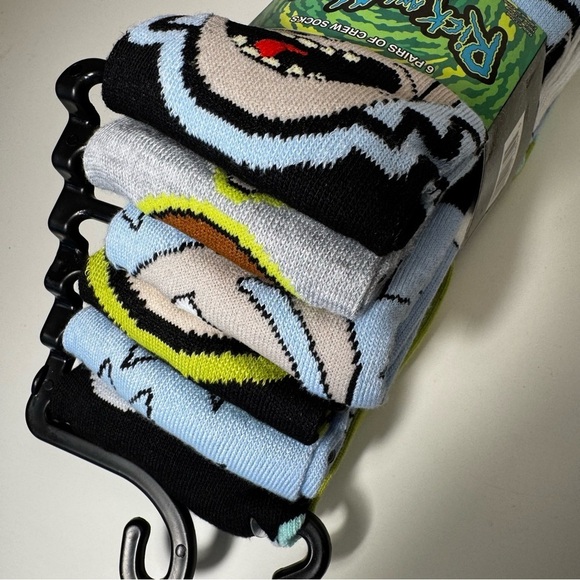 6-Pack Rick & Morty Crew Socks NWT - Picture 2 of 3